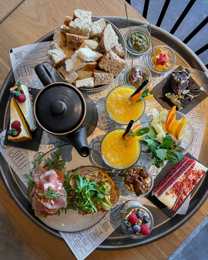 high tea in centrum Groningen | vegan, vegetarisch, biologisch, het goede van de natuur, rechtstreeks van de boer | Food Matterz Groningen